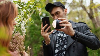 بروفوتو تطلق Profoto C1 ضوء فلاش صغير الحجم للهواتف الذكية