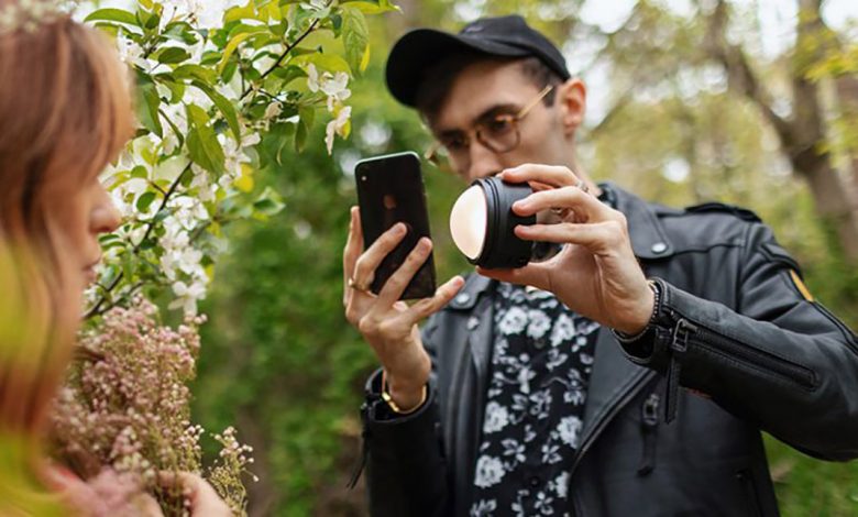 بروفوتو تطلق Profoto C1 ضوء فلاش صغير الحجم للهواتف الذكية