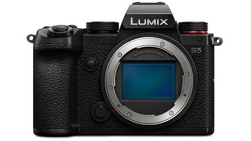 Lumix S5