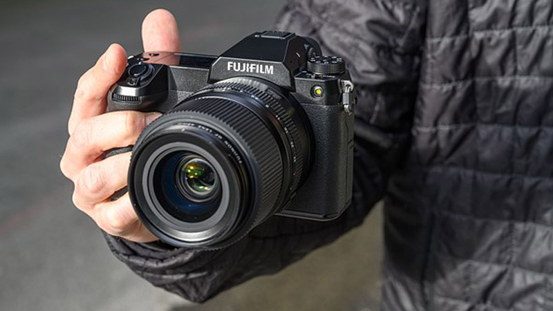 FUJIFILM GFX100S